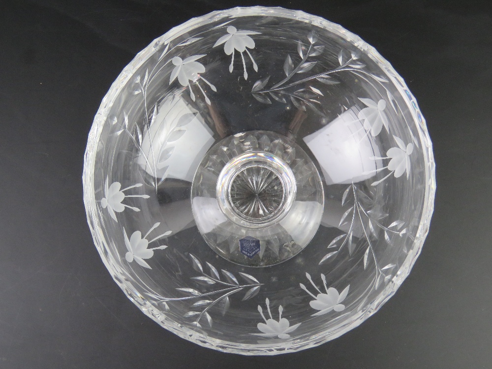 A boxed presentation Stuart Crystal footed fruit bowl, 21cm dia. - Image 3 of 3