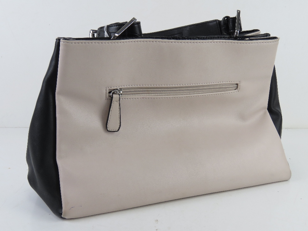 A blush and black leather handbag by Fiorelli approx 35cm wide. - Image 3 of 4