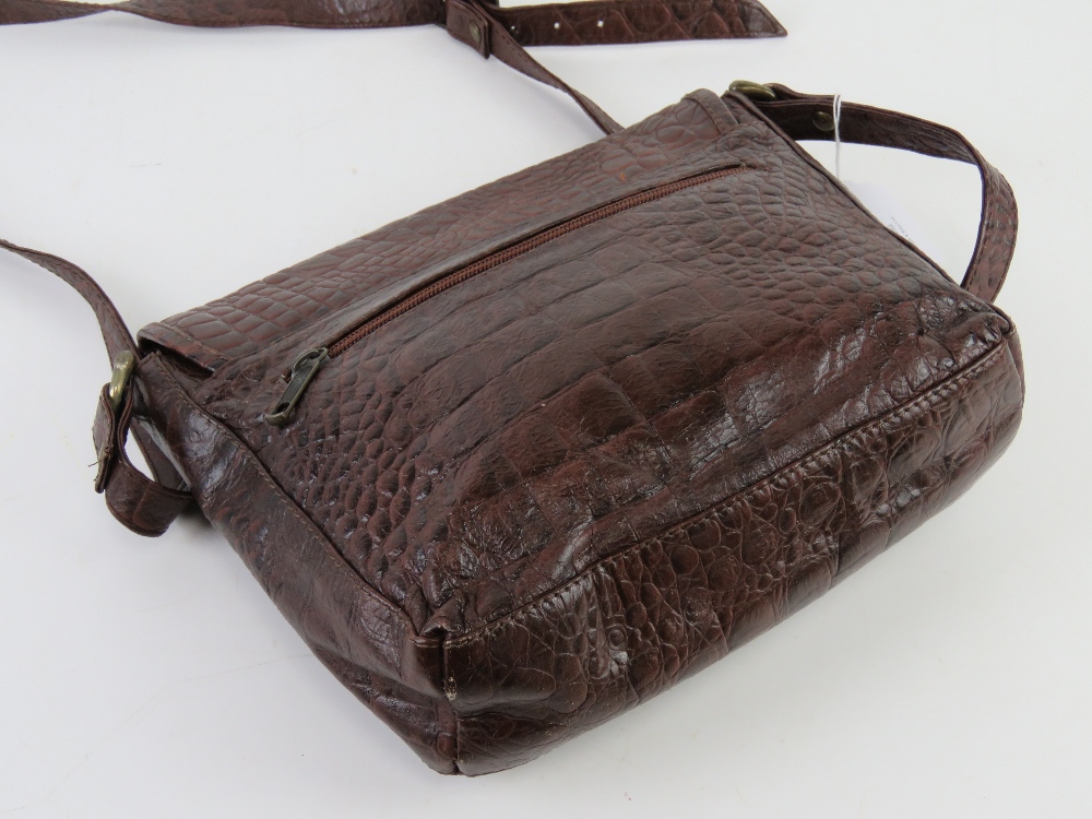 A brown leather faux crocodile skin handbag by Joanna Hall, approx 22.5cm wide. - Image 3 of 5