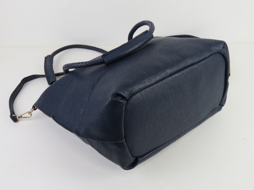 A navy blue tote bag with shoulder strap and woven handles, approx 30cm wide. - Image 3 of 4