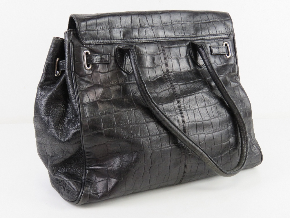 A black leather Austin Reed handbag approx 35cm wide. - Image 2 of 4