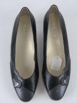 A pair of 'as new' leather ladies shoes by Equity size 7.5.