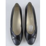 A pair of 'as new' leather ladies shoes by Equity size 7.5.