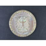 A bronze medallion 'Sigelum Burgensium Francofortum', in original fitted box, 7.