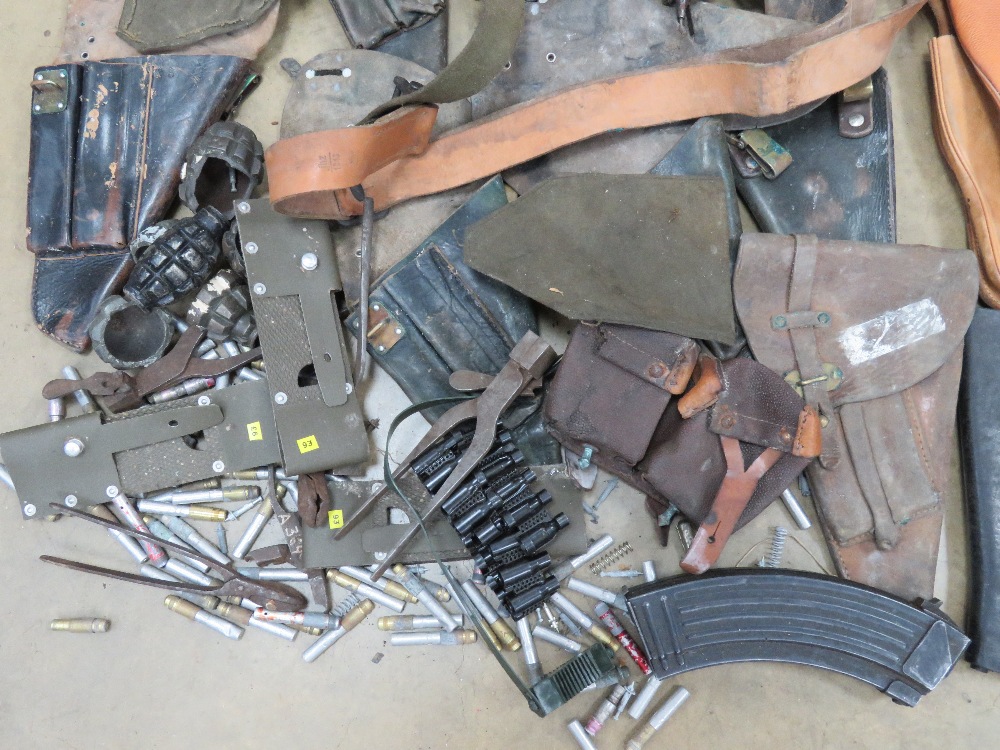 A quantity of assorted militaria inc MG4 - Image 2 of 4