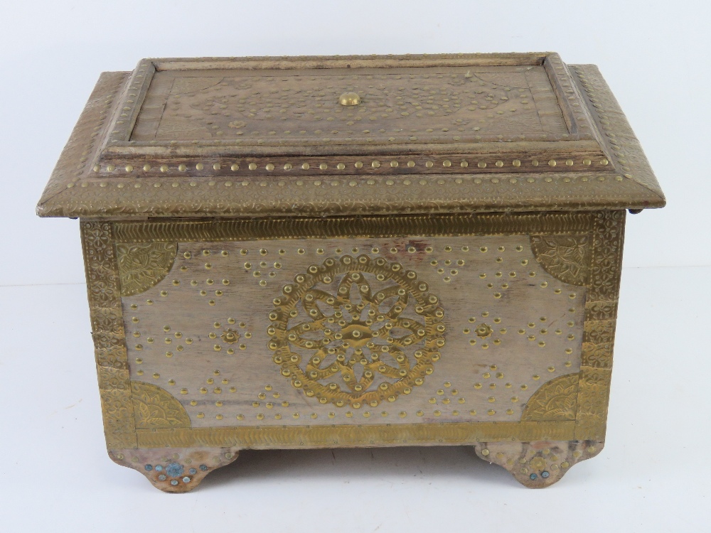 An Antique Asian handmade transport box having two small drawers. - Image 4 of 5