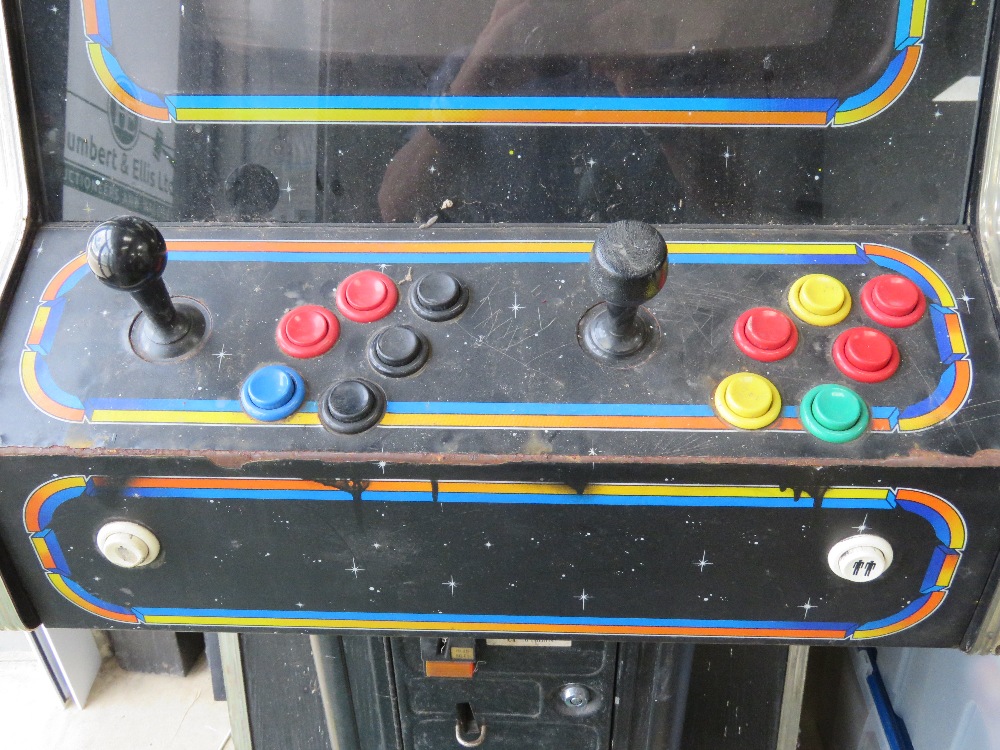 A Leisure 2000 cab, six button per player, retro arcade vintage video games machine, untested, - Image 3 of 10