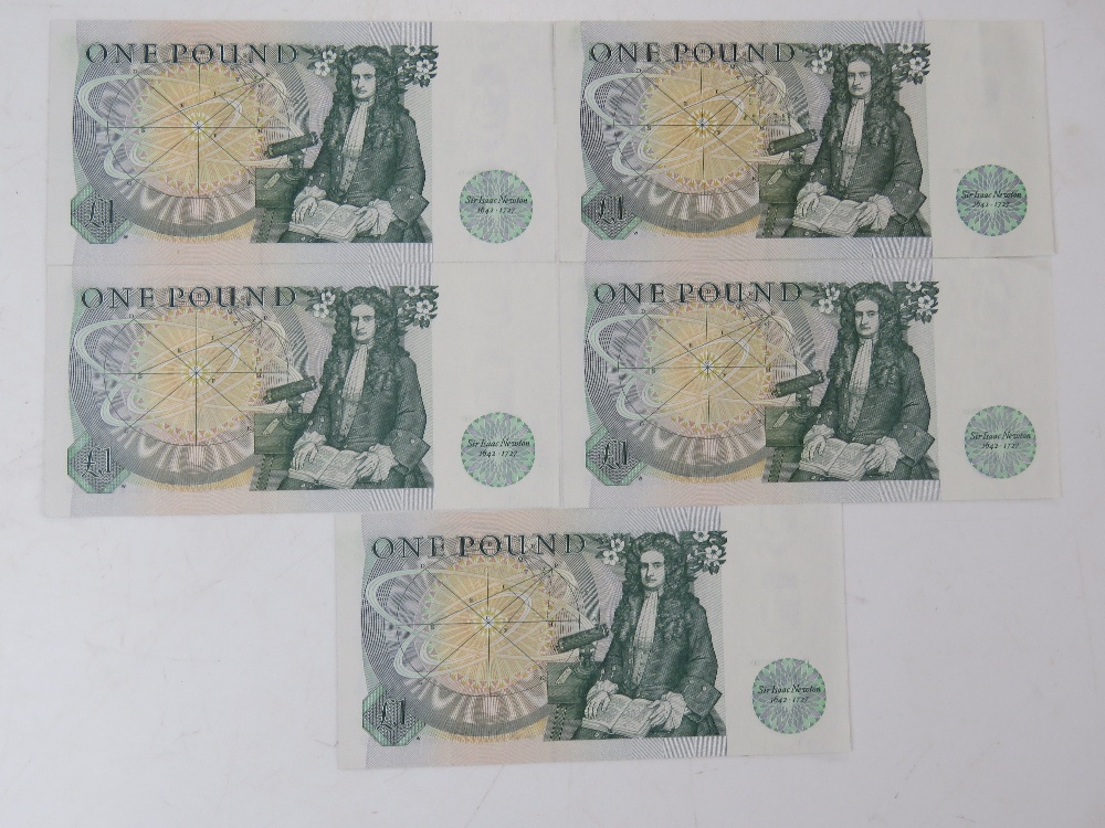 Five One Pound bank notes bearing Elizabeth II with Sir Isaac Newton verso. - Image 7 of 7