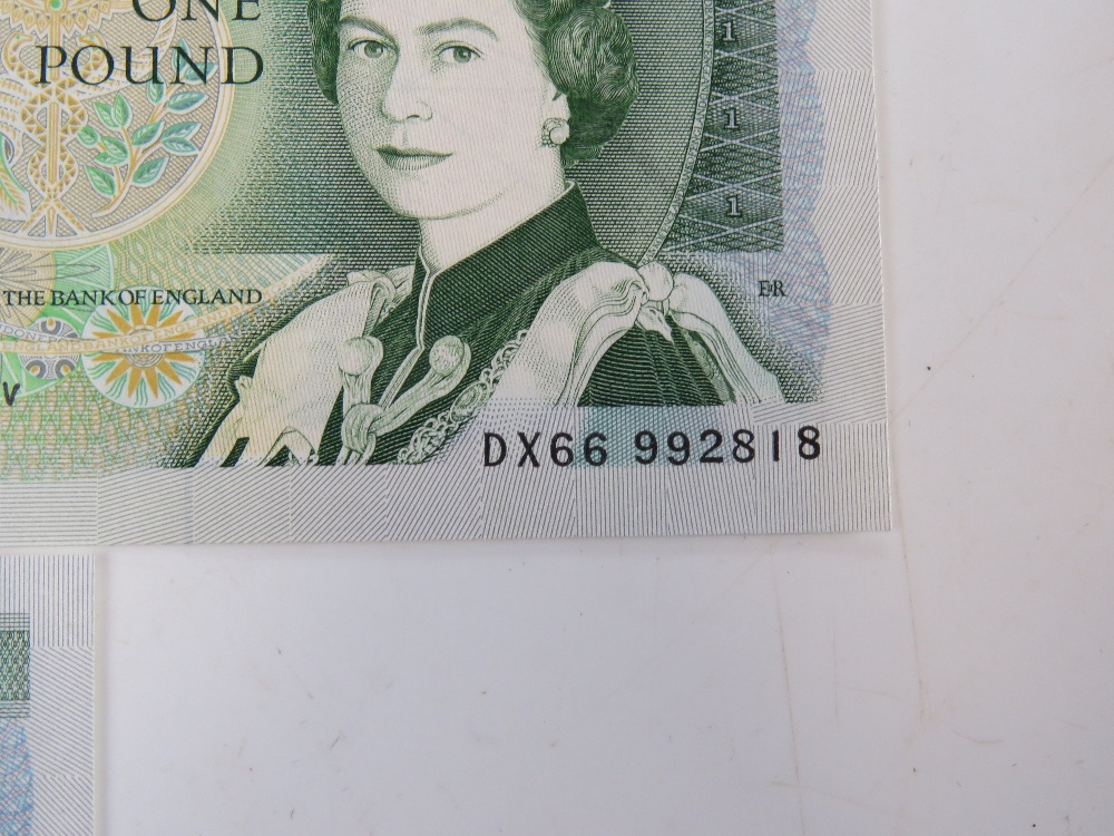 Five One Pound bank notes bearing Elizabeth II with Sir Isaac Newton verso. - Image 5 of 7