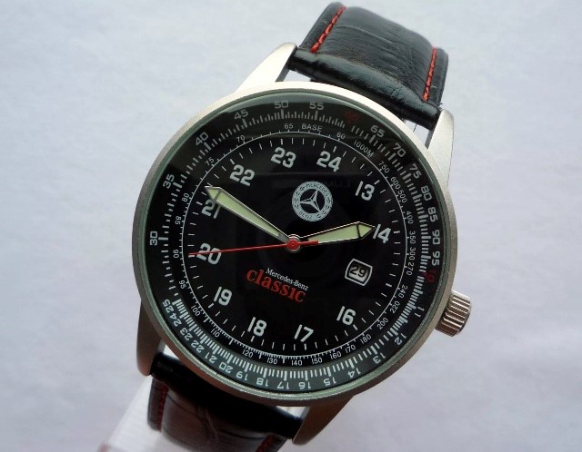 A Mercedes-Benz Classic Aviator new old stock watch C 2015. - Image 7 of 12