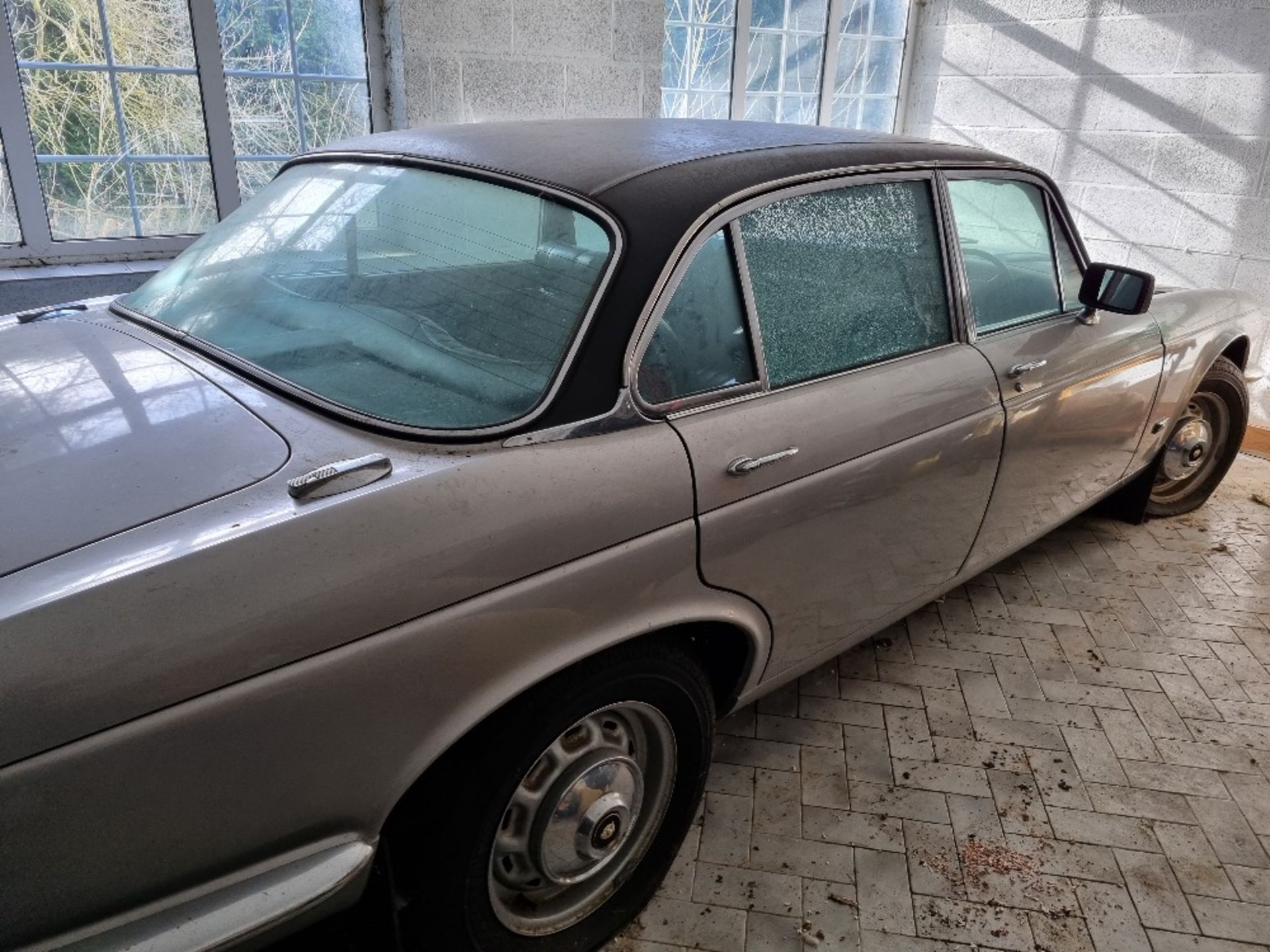 1978 Jaguar 5.3 XJ12 L Petrol Automatic. - Image 5 of 16