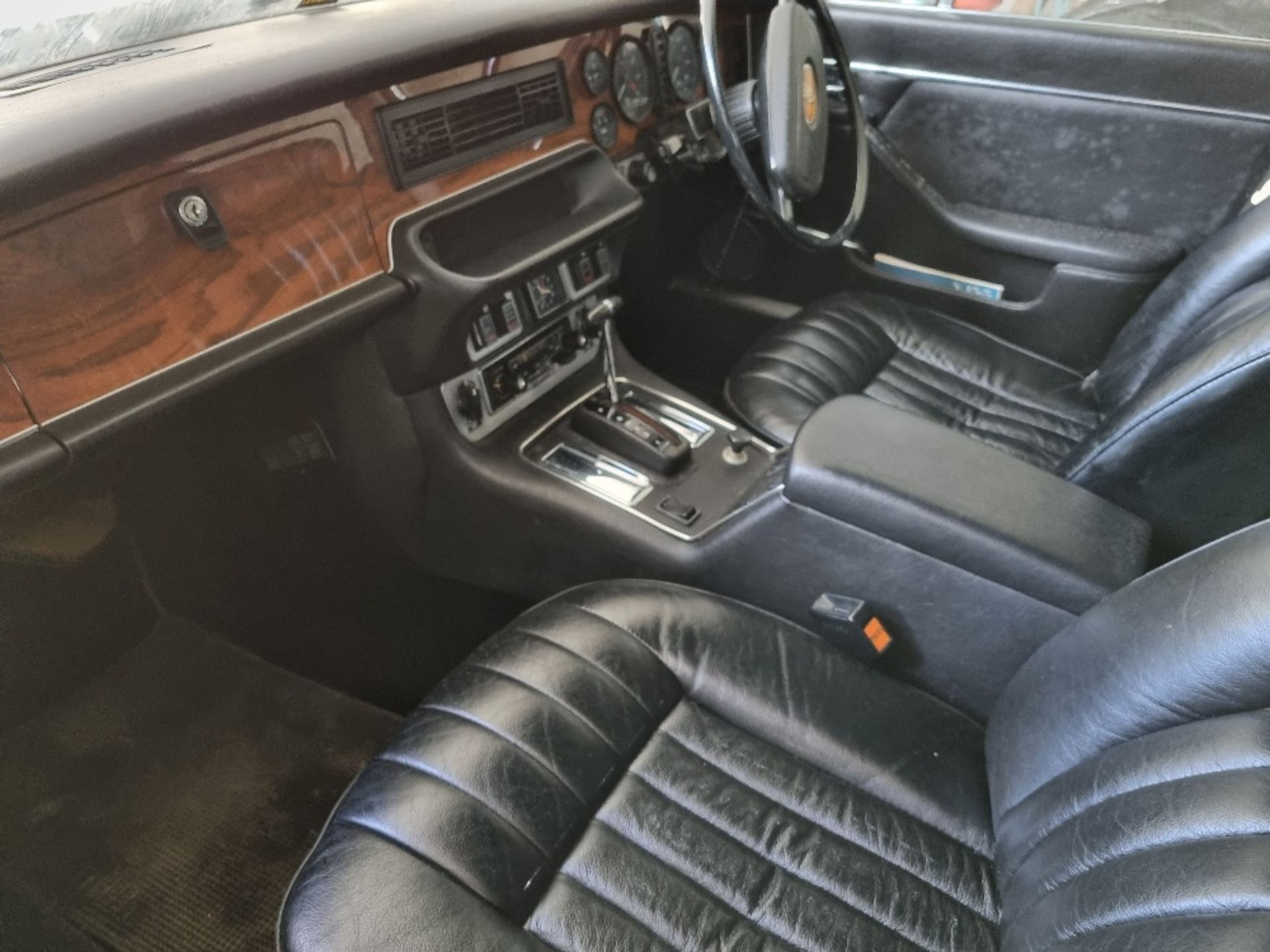 1978 Jaguar 5.3 XJ12 L Petrol Automatic. - Image 9 of 16