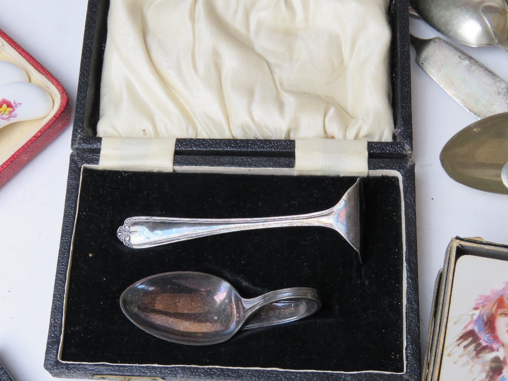 A quantity of assorted silver plate inc fruit bowl with swing handle over, small jug, - Image 4 of 11