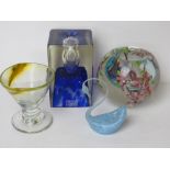 A quantity of Art Glass including Yredale glass swan, Murano bud vase,