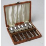 A set of six HM silver teaspoons in fitted box hallmarked for Sheffield 1955, 57.7g / 1.86ozt.