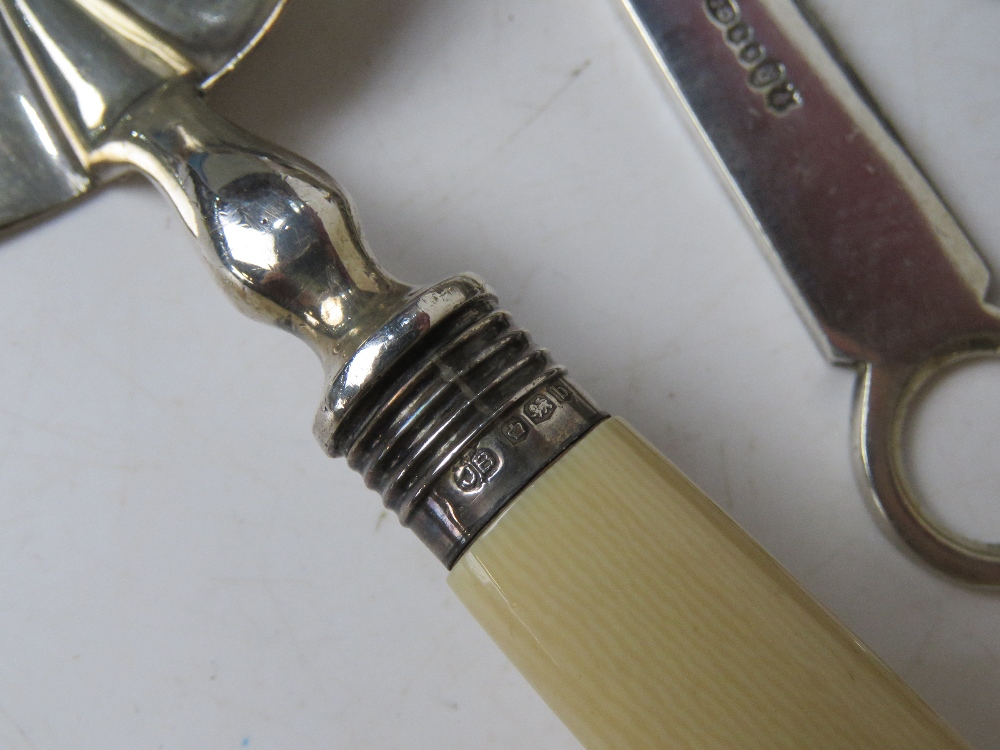 A silver plated crumb scoop having HM silver collar, - Image 2 of 4