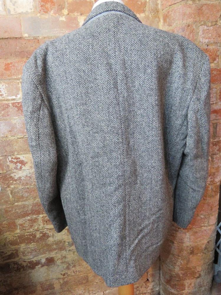 A Harris Tweed 100% wool jacket size 44 - Image 2 of 4