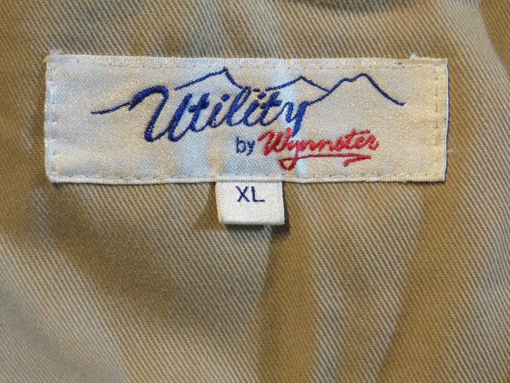 A Utility gillet by Wynnster, size XL. - Image 4 of 4