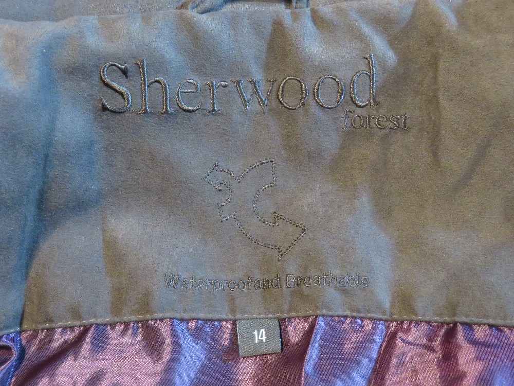 A Sherwood Forest 80% wool ladies Windso - Image 3 of 4