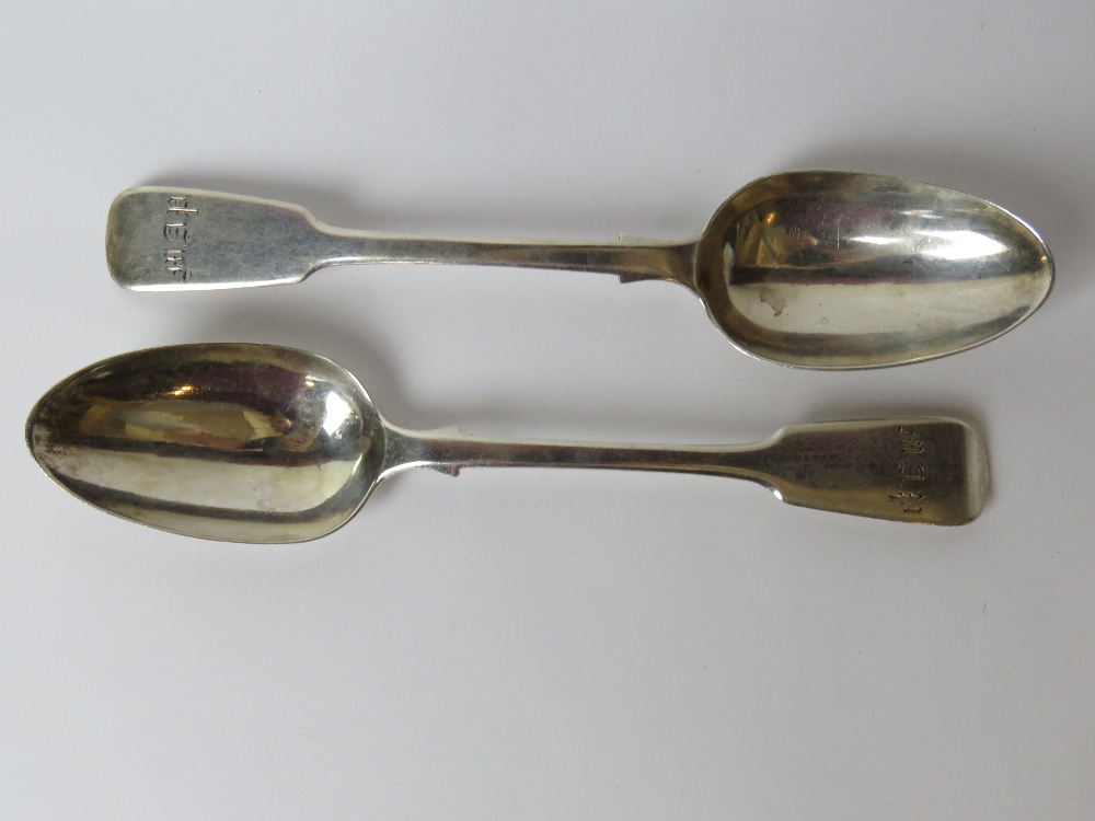 A pair of Victorian HM silver serving spoons hallmarked for London and weighing 155.8g / 5.02oxt.