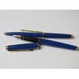 A Parker lapis lazuli laque pen set comprising fountain pen with 14ct gold Parker nib and ballpoint