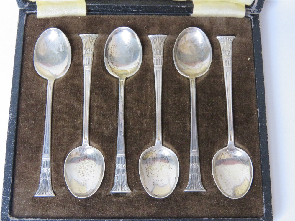 A set of six HM silver Egyptian revival teaspoons in fitted box (slightly a/f), - Image 2 of 4