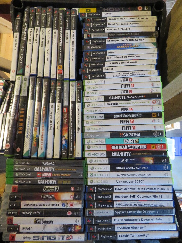 A quantity of assorted video games inc PS2, PS3, XBox 1, XBox 360 and Nintendo Game Cube. Untested.