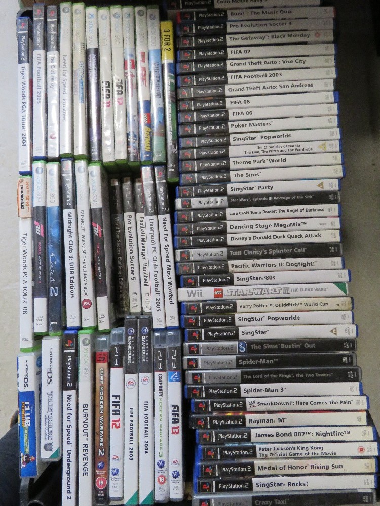 A quantity of assorted video games inc Playstation 2, Wii, PSP, Xbox 360, Nintendo Game Cube,