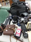 A SMALL COLLECTION OF VINTAGE AND LATER CAMERAS AND BINOCULARS.