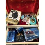 VINTAGE COSTUME JEWELLERY, AND VARIOUS WATCHES TO INCLUDE ANKER, TWO SWATCH WATCHES, A ZEWA, A