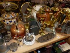 A LARGE COLLECTION OF VICTORIAN AND LATER COPPER, BRASS AND OTHER METAL WARES INCLUDING AN