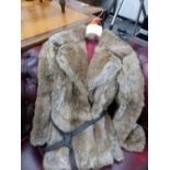 A VINTAGE LADIES MINK COAT TOGETHER WITH ANOTHER LADIES FUR JACKET AND FUR ACCESSORIES
