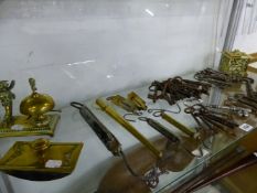 A COLLECTION OF VARIOUS ANTIQUE LOCK KEYS, TWO PRINCESS MARY CHRISTMAS TINS, AN INKWELL, SPRING