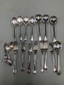 A COLLECTION OF VARIOUS HALLMARKED FORKS AND SPOONS.