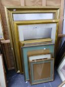 A SMALL COLLECTION OF MOULDED GILT FRAMES AND OTHERS OF VARIOUS SIZES