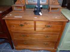 AN EARLY 20th C. PINE MIRROR BACKED DRESSING CHEST OF TWO SHORT AND TWO LONG DRAWERS. W 94 x D 45