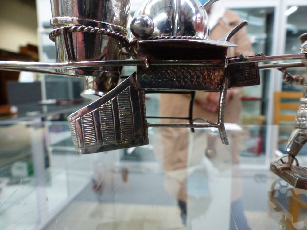 AN FAR EASTERN WHITE METAL CONDIMENT SET IN THE FORM OF A SEDAN CHAIR WITH FIGURES TOGETHER WITH TWO - Image 7 of 19