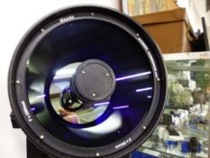 AN IMPRESSIVE MEADE LX200 EMC COMPUTER CONTROLLED REFLECTING TELESCOPE COMPLETE WITH A LARGE AND