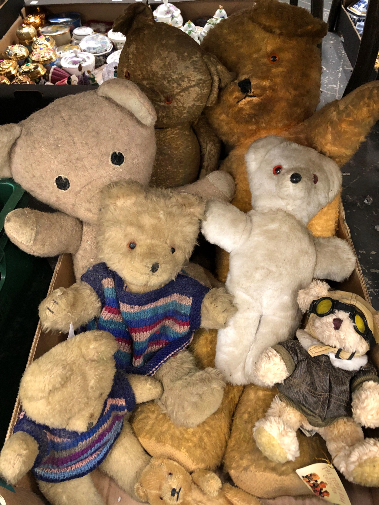 A COLLECTION OF TEDDY BEARS