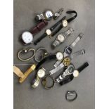 A QUANTITY OF WRIST WATCHES TO INCLUDE JEEP, DIMETRON, PIRATRON, FOSSIL, AVIA, SEIKO ETC.