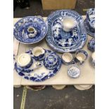 A COLLECTION OF BLUE AND WHITE PRINTED WARES