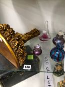 ISLE OF WIGHT IRIDESCENT GLASS, OTHER ART GLASS TOGETHER WITH A GILT WALL BRACKET