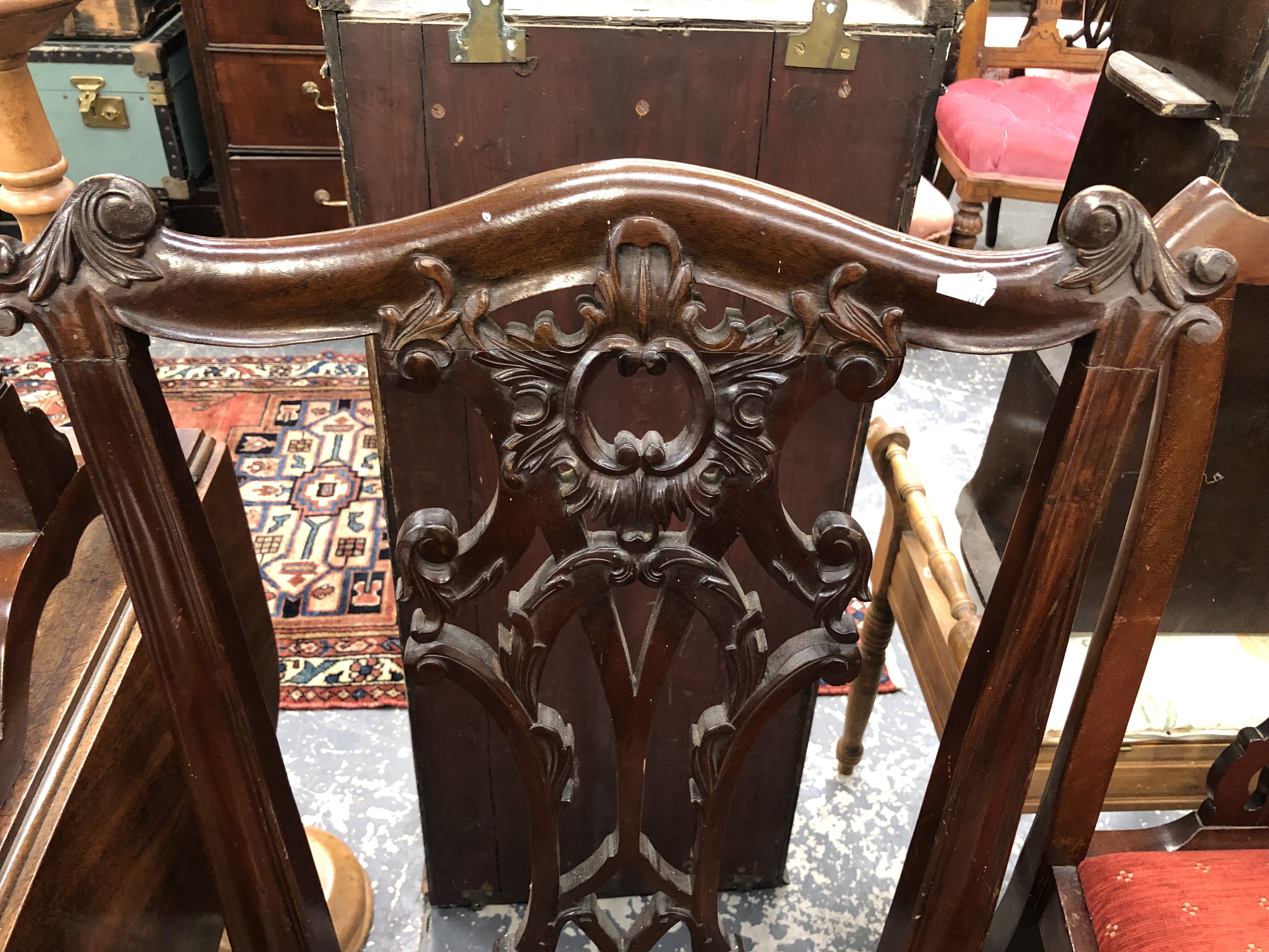 A GEORGE III MAHOGANY CARVED BACK DINING CHAIR, AND AN EDWARDIAN INLAID CORNER CHAIR. - Image 3 of 8