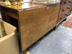 A GEORGIAN OAK DROP LEAF DINING TABLE. W 111 X H 72 X D 156cms.