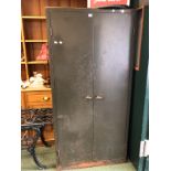 A VINTAGE STEEL WORKSHOP CABINET.