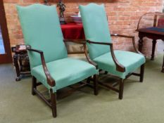A PAIR OF ANTIQUE MAHOGANY GAINSBOROUGH CHAIRS, THE SERPENTINE TOPPED BACKS AND FRONTED SEATS