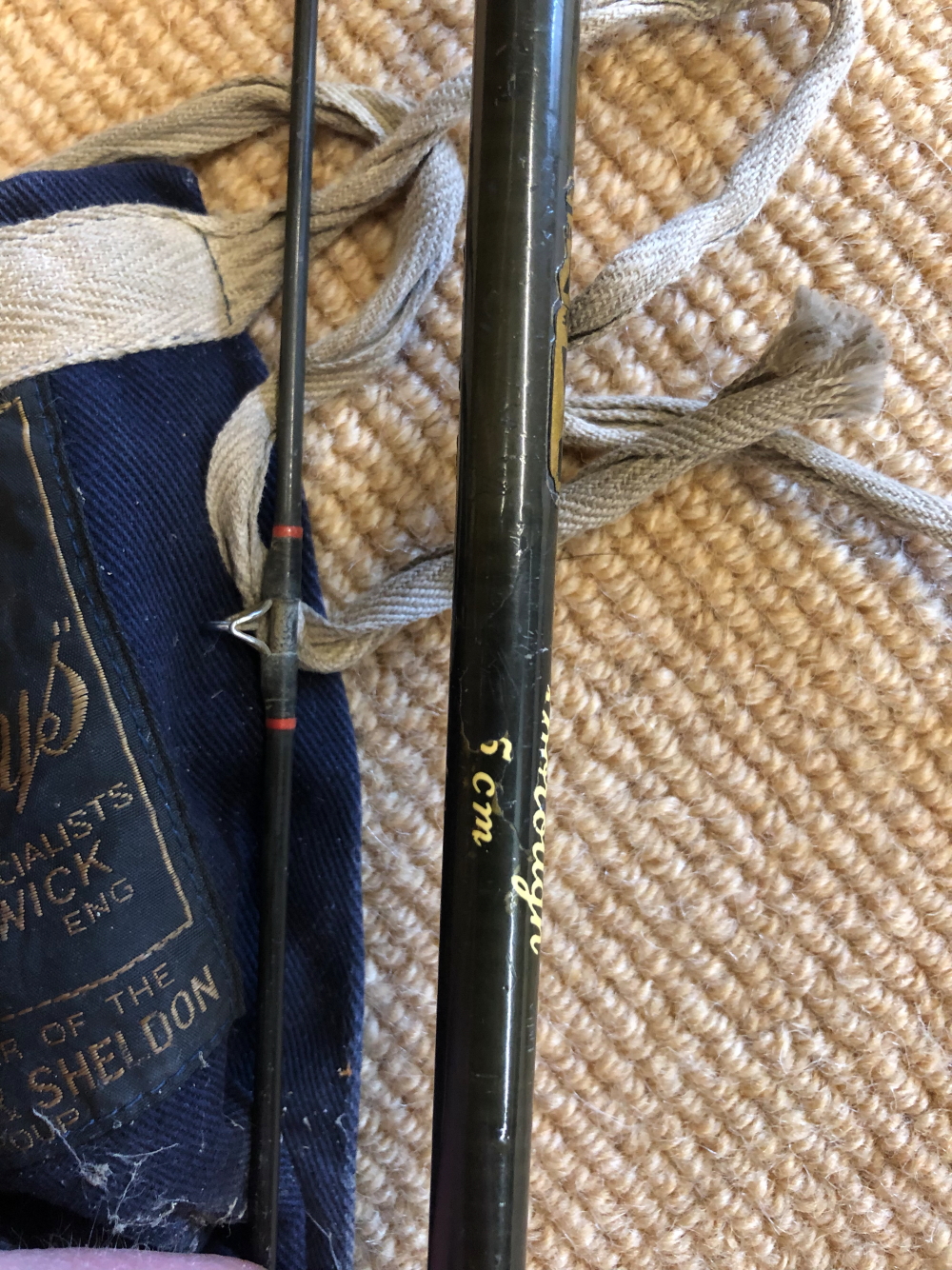 SEVEN FISHING RODS TO INCLUDE THOSE MADE BY HARDY, DAIWA, SHAKEPSEARE, CHEVRON STIRLING AND BRUCE - Image 3 of 7