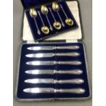 A SET OF SIX HALLMARKED SILVER APOSTLE SPOONS WITH GILDED BOWLS IN A FITTED CASE, TOGETHER WITH A