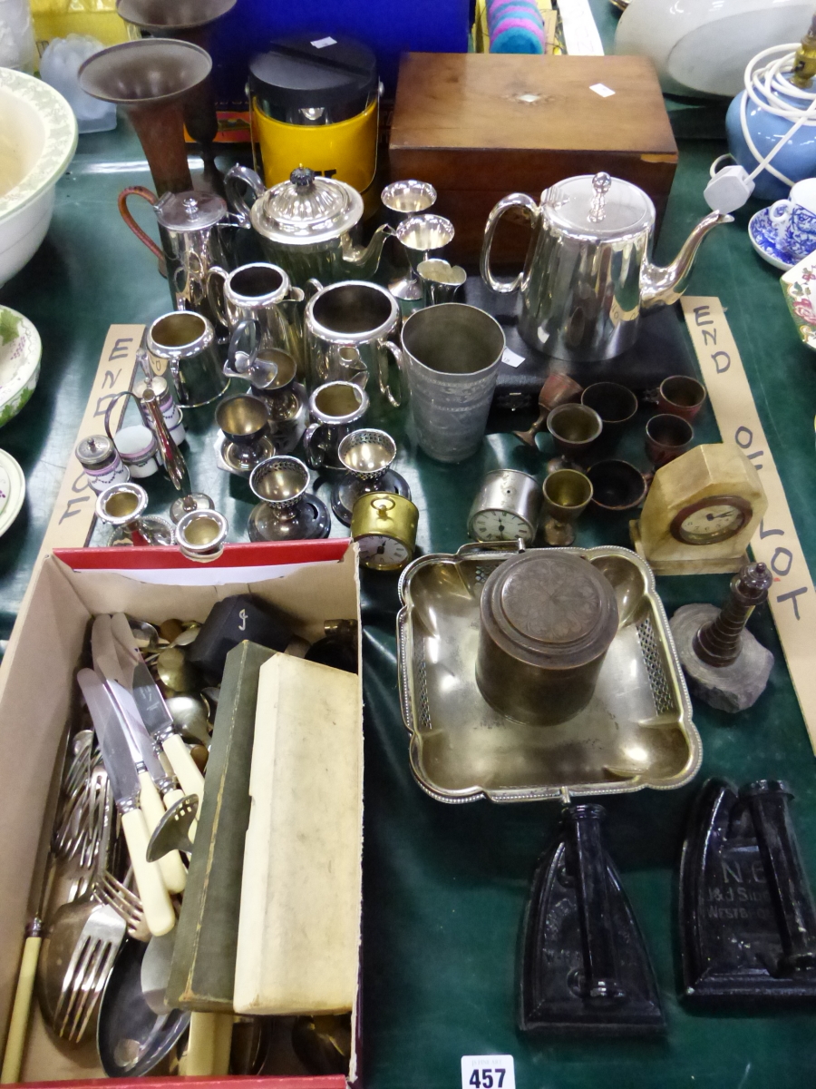 A VICTORIAN BOX, VARIOUS METAL WARES AND CUTLERY.