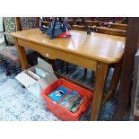 AN ANTIQUE GOTHIC REVIVAL SIDE TABLE.